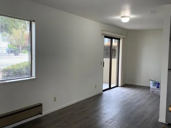 200 Park Ave #2, Monterey, CA 93940