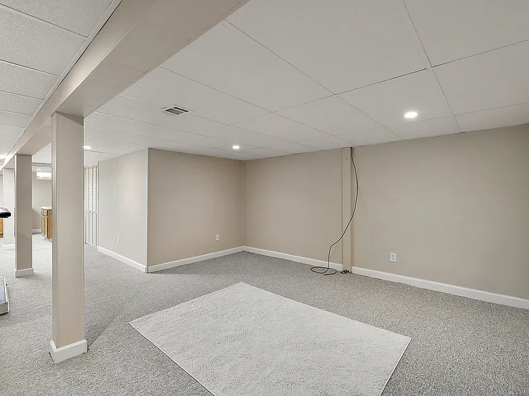 2546 Dorchester Rd — Photo 28