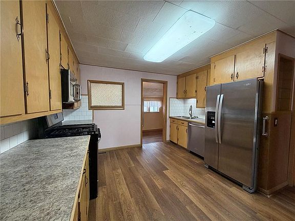 5th image of 2321 Joplin St