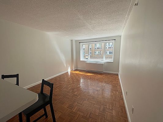 3rd image of 34 N 6th St APT S2c
