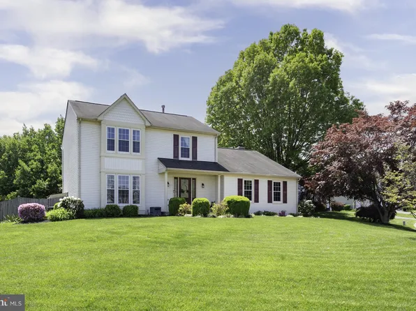 5433 Lomax Way, Woodbridge, VA 22193