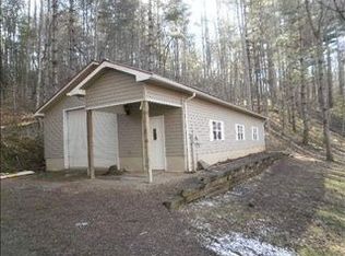 70 Whispering Meadows Dr, Franklin, NC 28734
