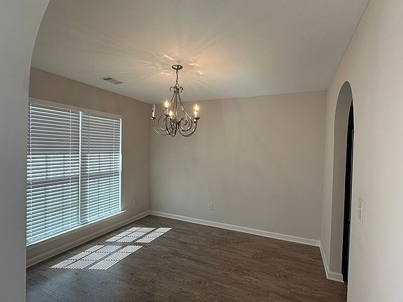 5th image of 821 Sunset Ct