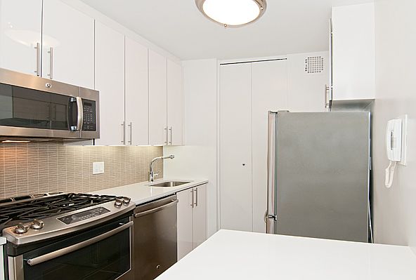 1st image of 300 E 40th St APT 6H