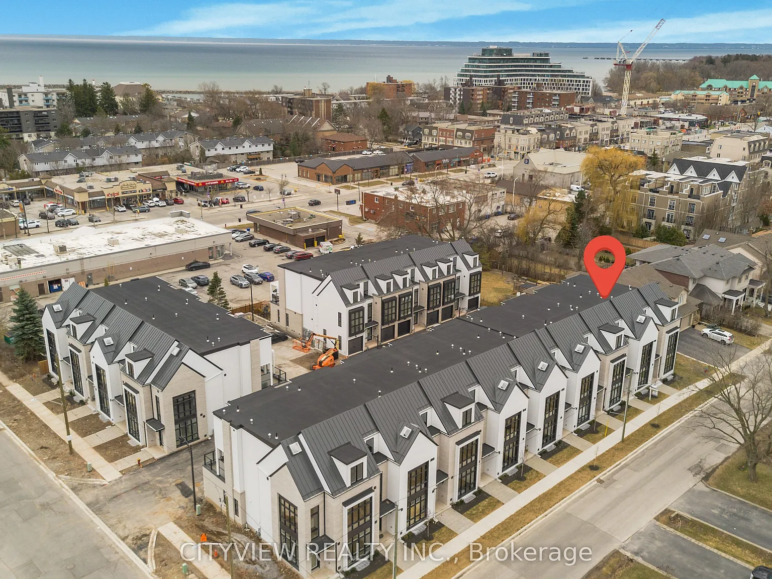 3 bed, $7,000 — Photo 2