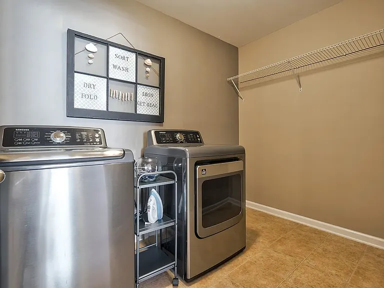 3420 Cashew Dr — Photo 27