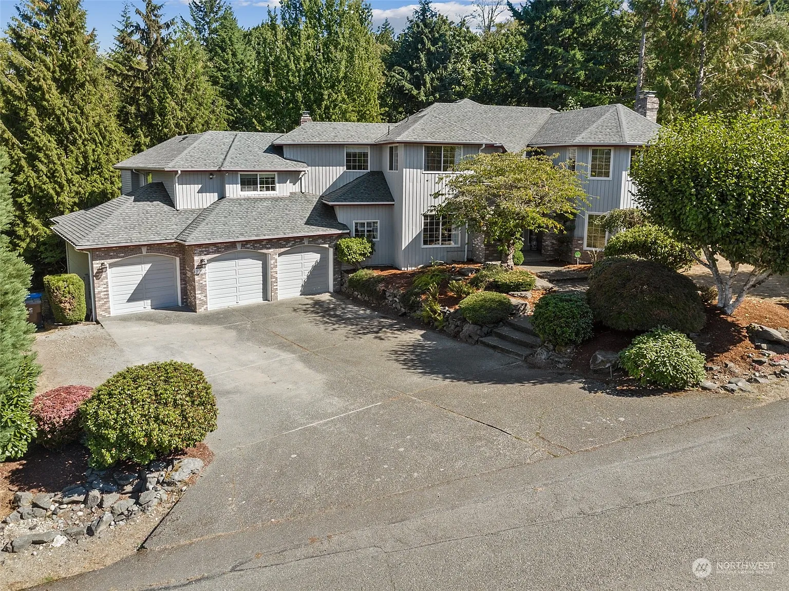 5909 Nahane East NE photo 1