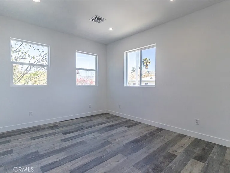 5148 Riverton Ave #5144 — Photo 13