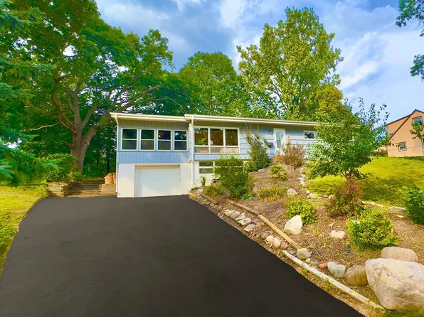 2314 Florance Ln, South Saint Paul, MN 55075