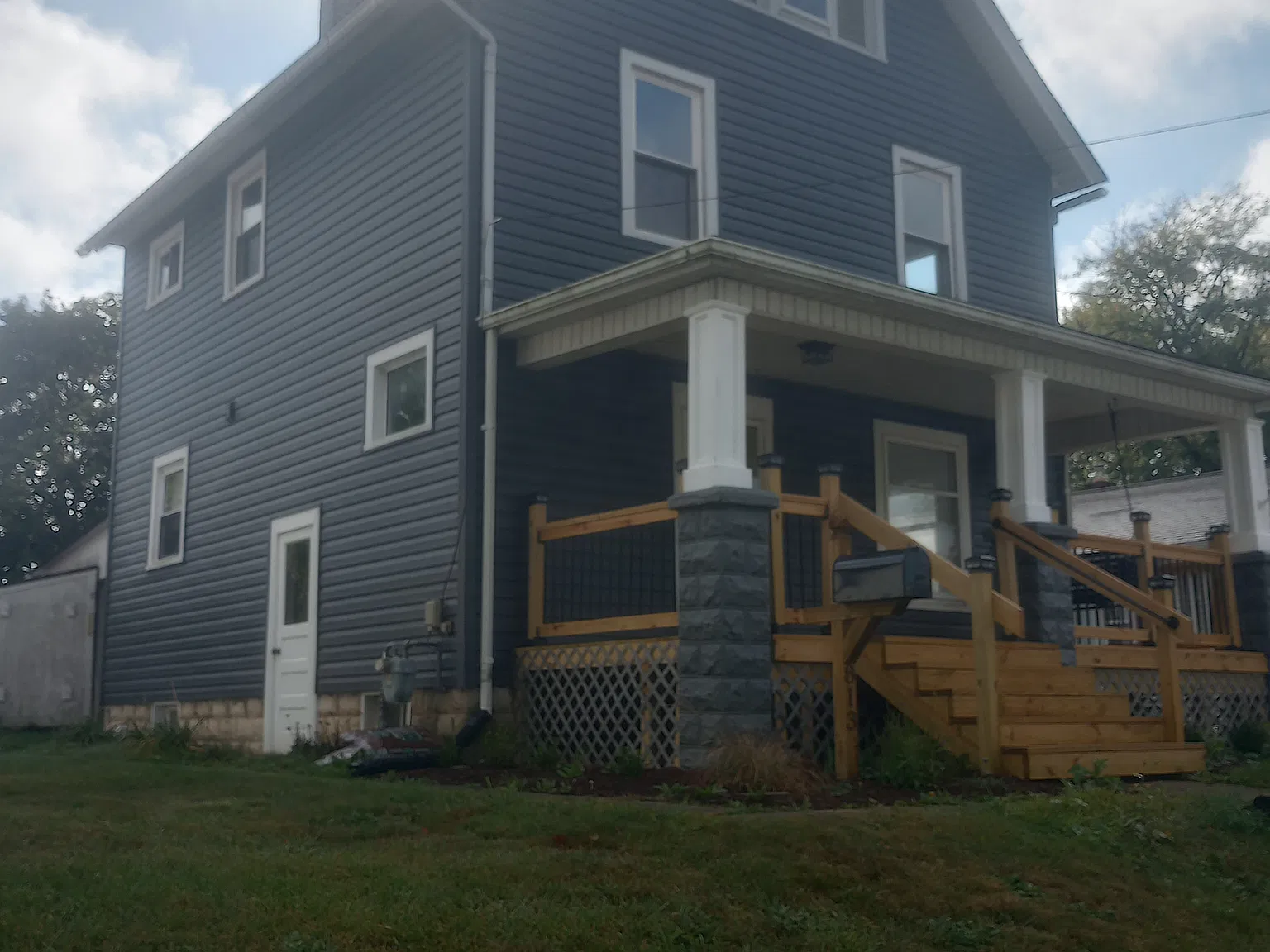 813 McKinley St — Photo 1
