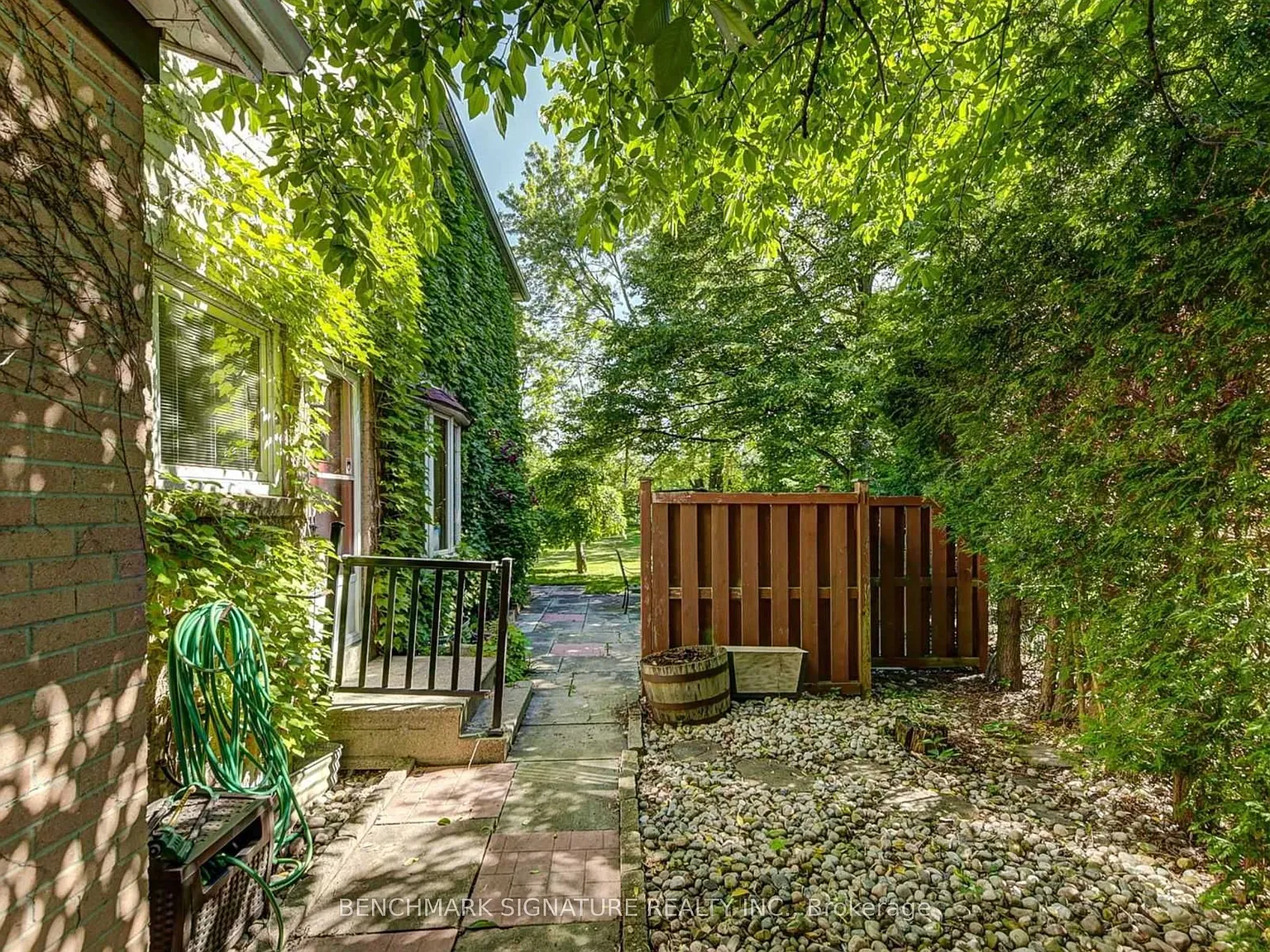 3 bed, $3,000 — Photo 2