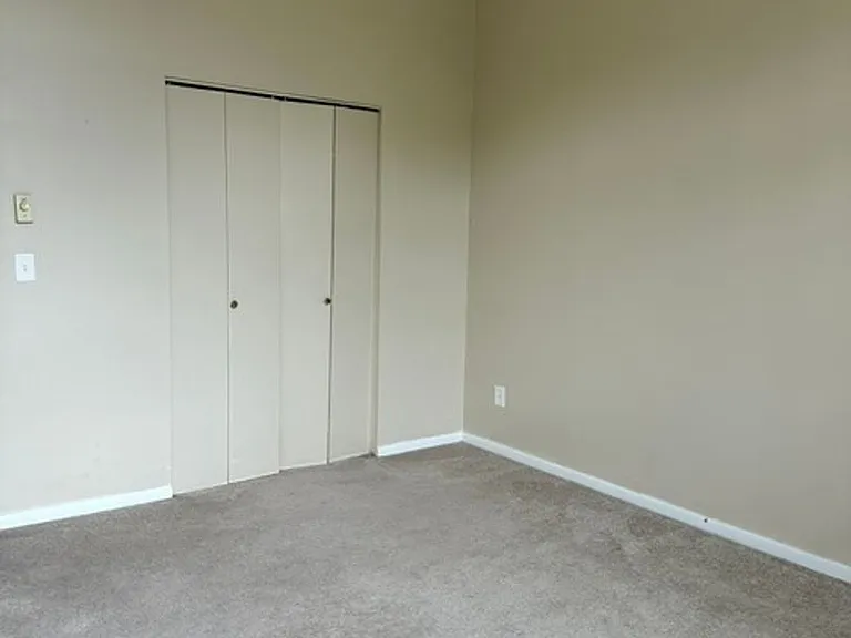 7 1/2 Marvin St — Photo 9