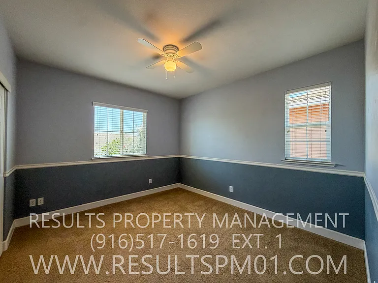 2425 Foxcroft Cir — Photo 27