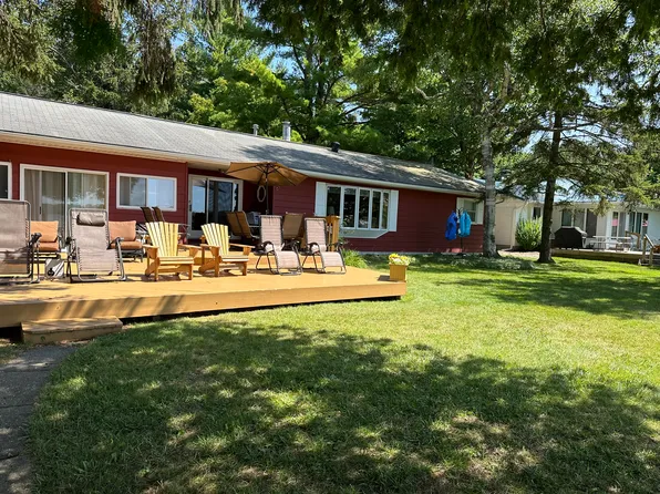 6202 Shady Shores Rd, Lake Ann, MI 49650