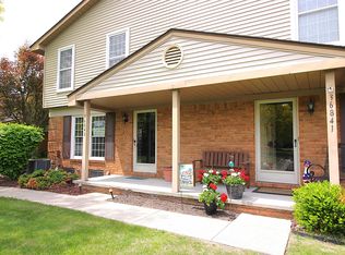 36843 Lakeview Ln, Richmond, MI