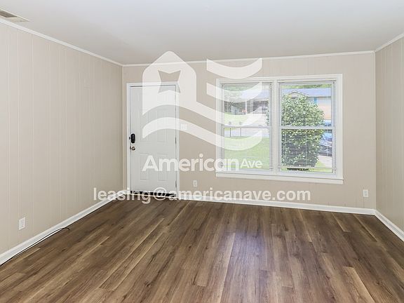 838413_004_wm_-_living_room_13062876.jpg