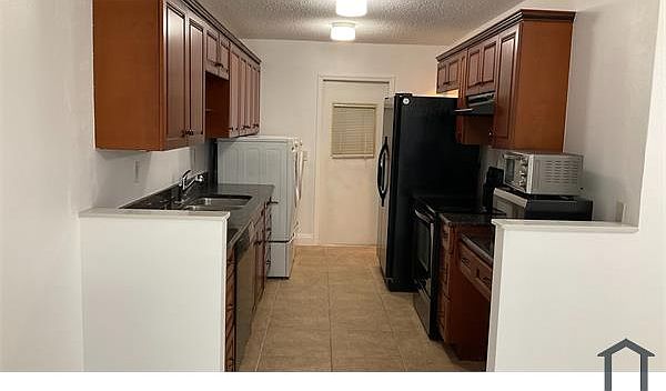 1st image of 4 Winter Ridge Ct