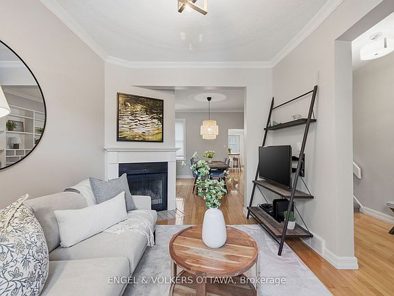 5th image of 107 Rochester St