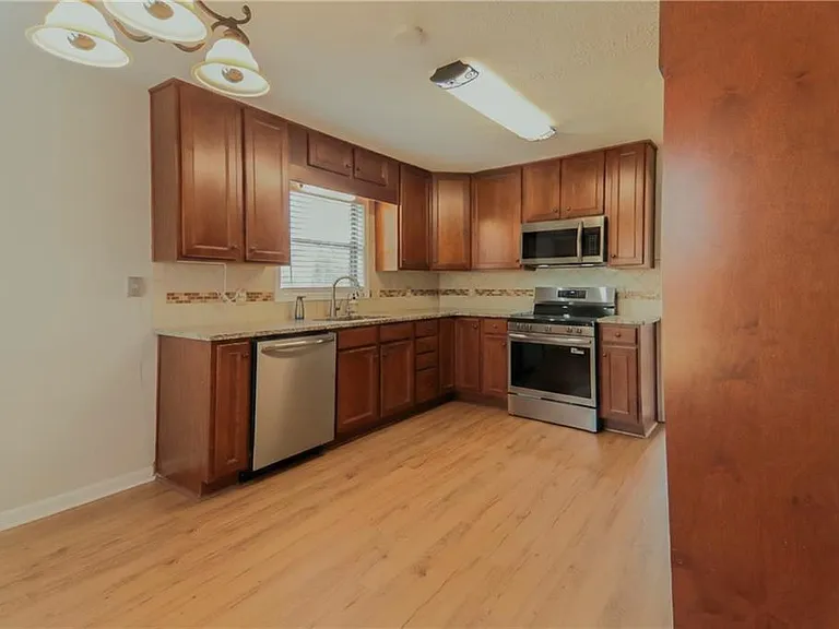 516 Faith St NW — Photo 11