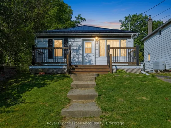 44 Geddes St, Belleville, ON K8P 2X5