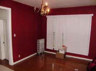 751 W Bittersweet Pl, Chicago, IL 60613