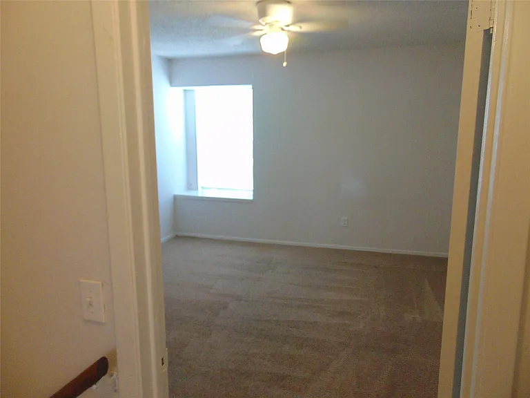 508 Burlwood Ct — Photo 9