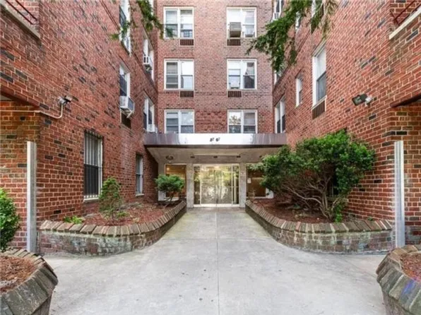 2727 Ocean Pkwy APT 2, Brooklyn, NY 11235