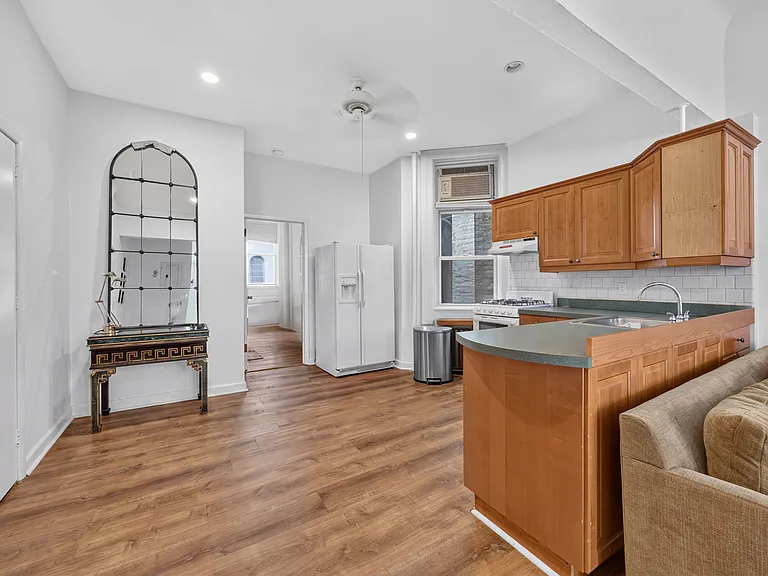 631 W End Ave #1 — Photo 8