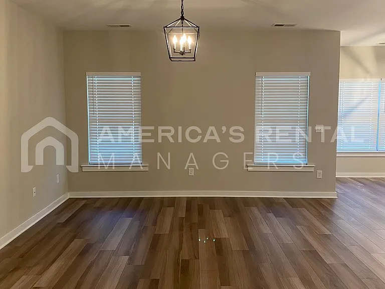 535 Troubadour Ln — Photo 22