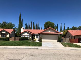 2811 College Park Dr, Lancaster, CA 93536