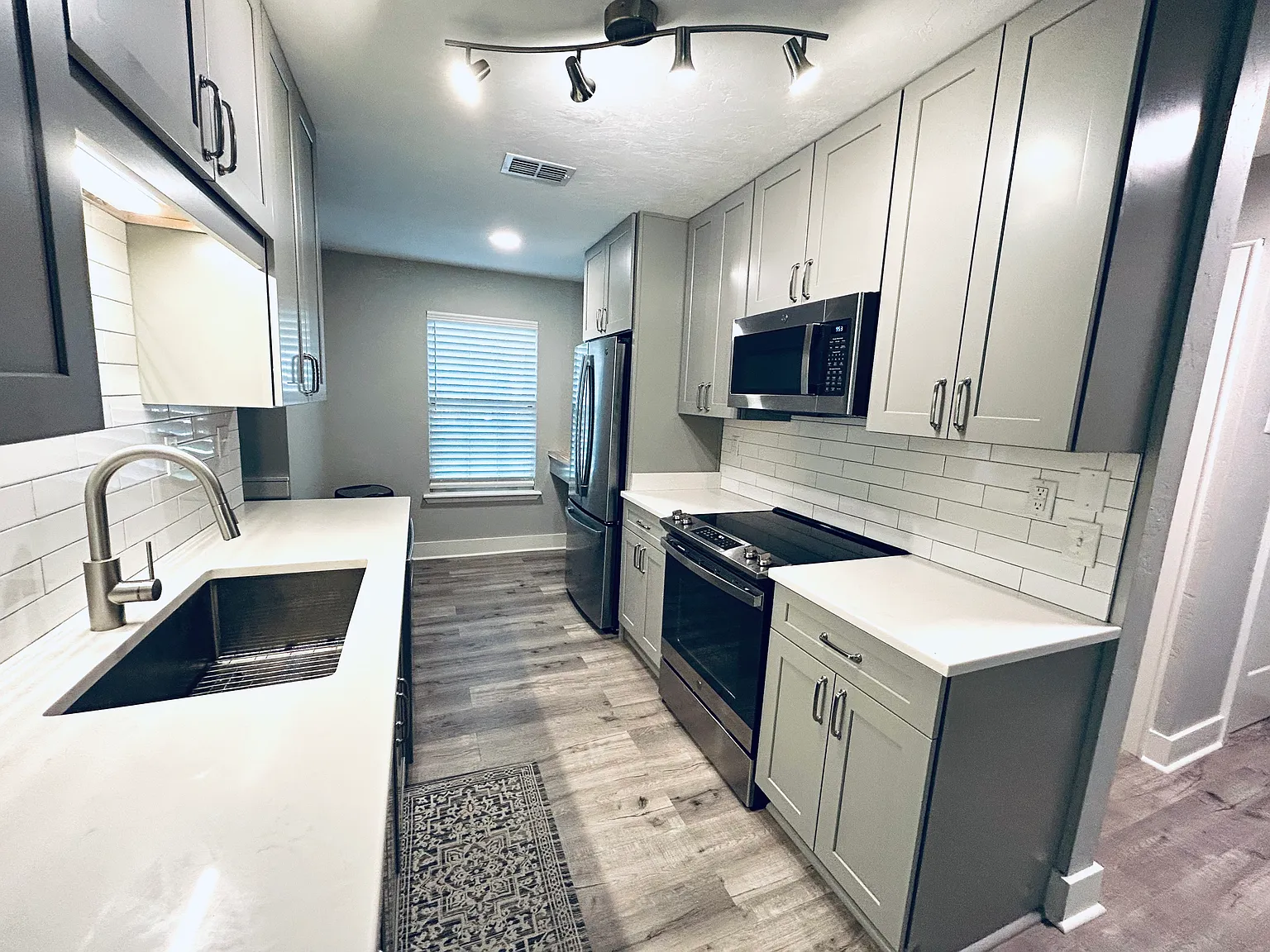 3 bed, 1466 sqft, $850 — Photo 2