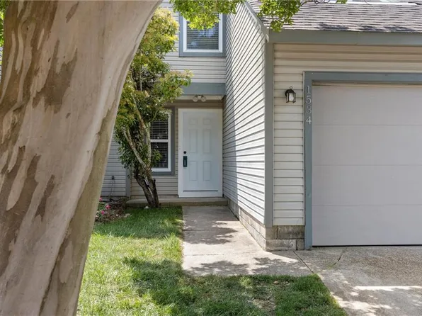 1534 Sword Dancer Dr, Virginia Beach, VA 23454