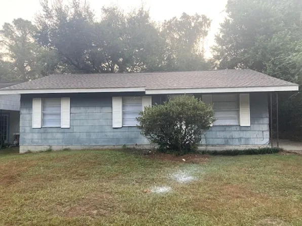 3002 Pineland Dr, Gulfport, MS 39501