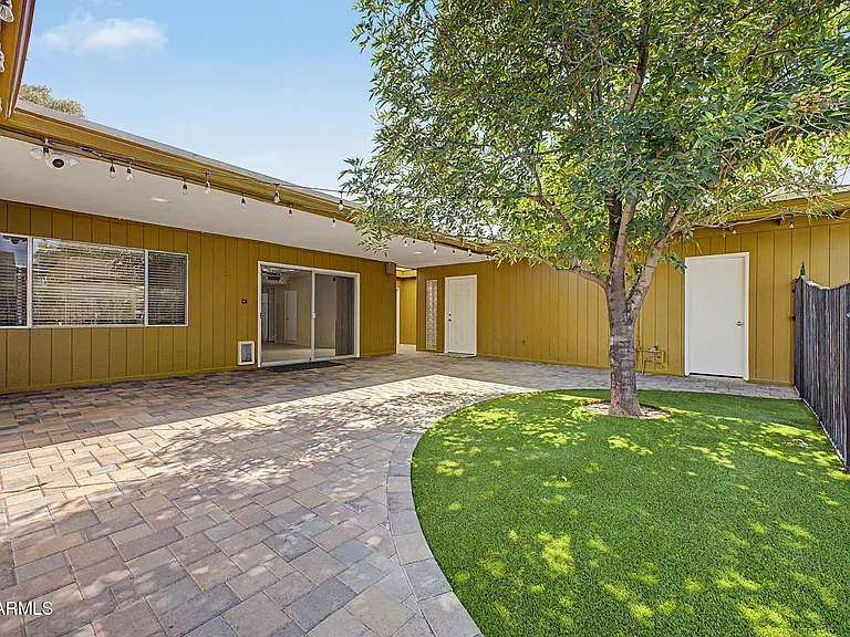 3734 E Montecito Ave — Photo 36