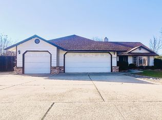 11556 La Costa Ct, Redding, CA 96003