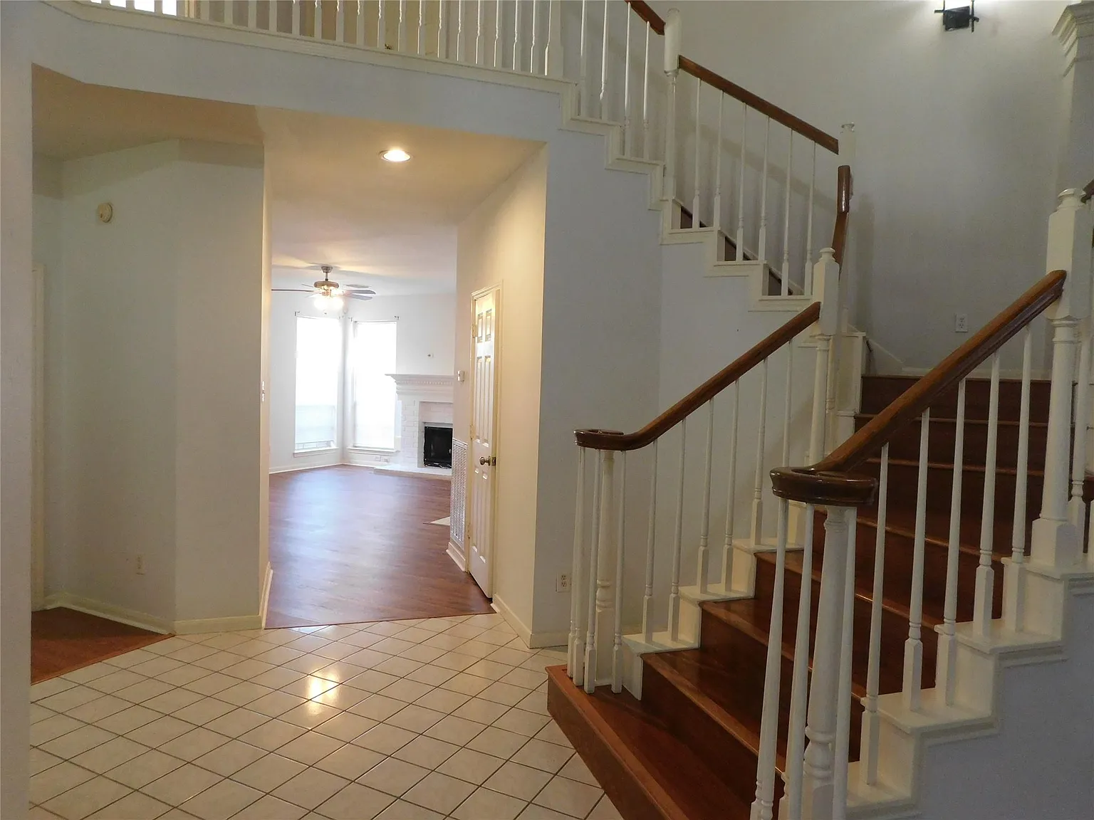 4 bed, 3.0 bath, 2578 sqft, $2,350 — Photo 3