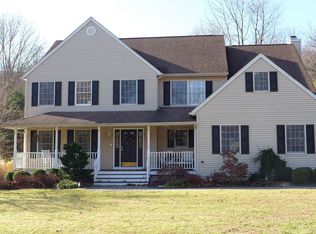 25 Sleepy Hollow Dr, Oak Ridge, NJ 07438