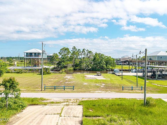 4th image of 10085 W Gulf Rd