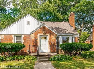 10534 Lasalle Blvd, Huntington Woods, MI