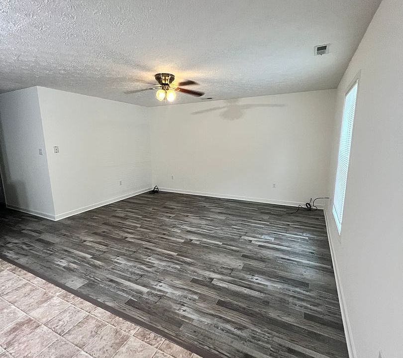 1st image of 712 Oak St #6