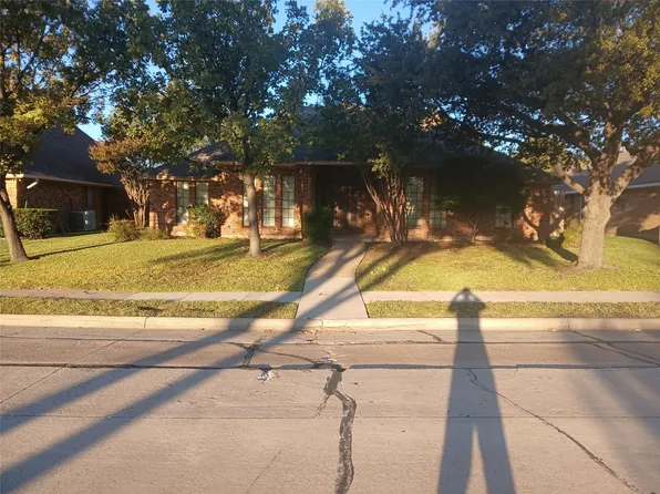 2505 Copper Creek Ln, Carrollton, TX 75006