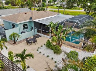 160 Harrison Dr APT 7, Sarasota, FL 34236