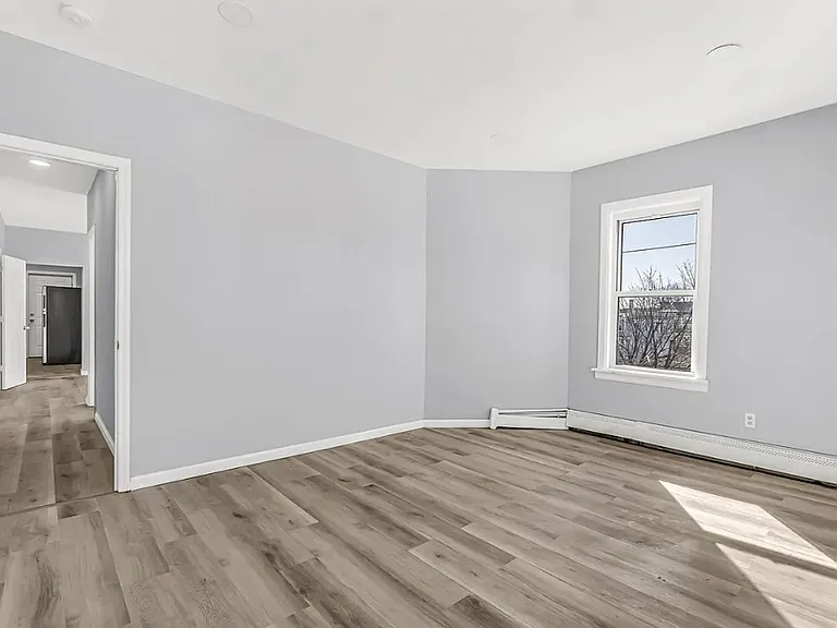 1220 Pembroke St — Photo 13