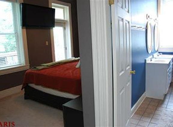 5th image of 3309 Magnolia Ave