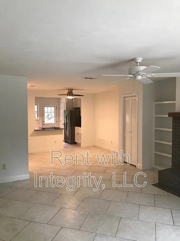 2 bed, 1.0 bath, 1000 sqft, $1,250 — Photo 3