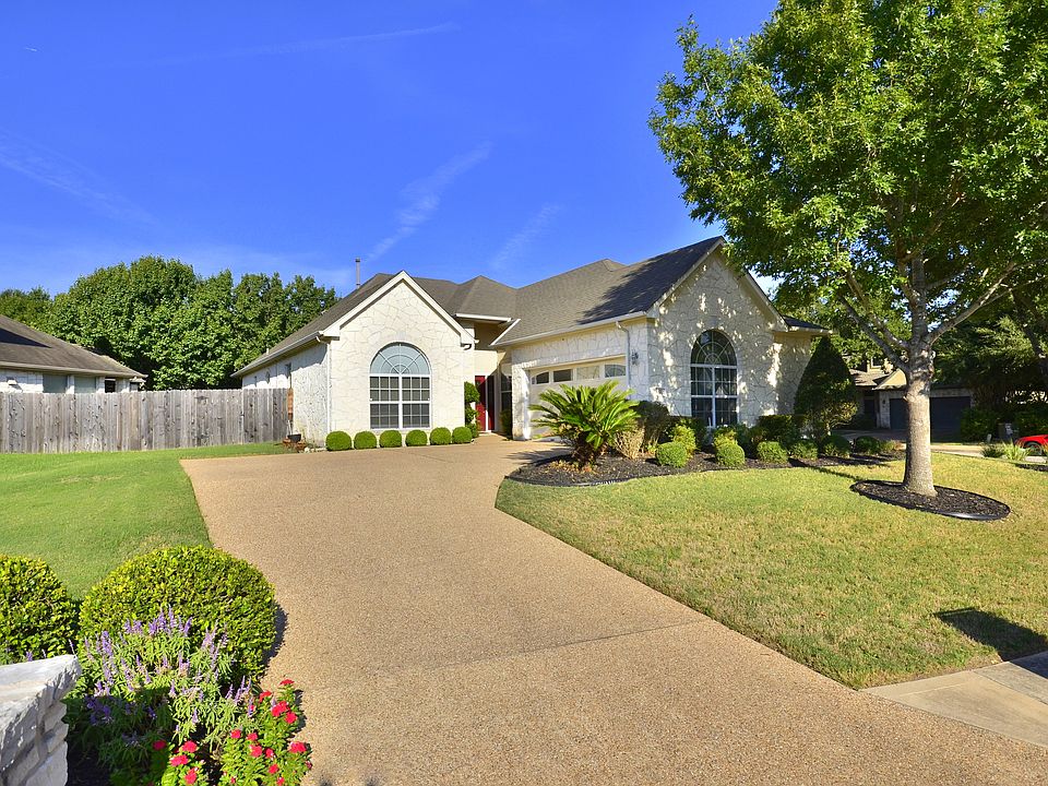 1st image of 4620 Grand Cypress Dr