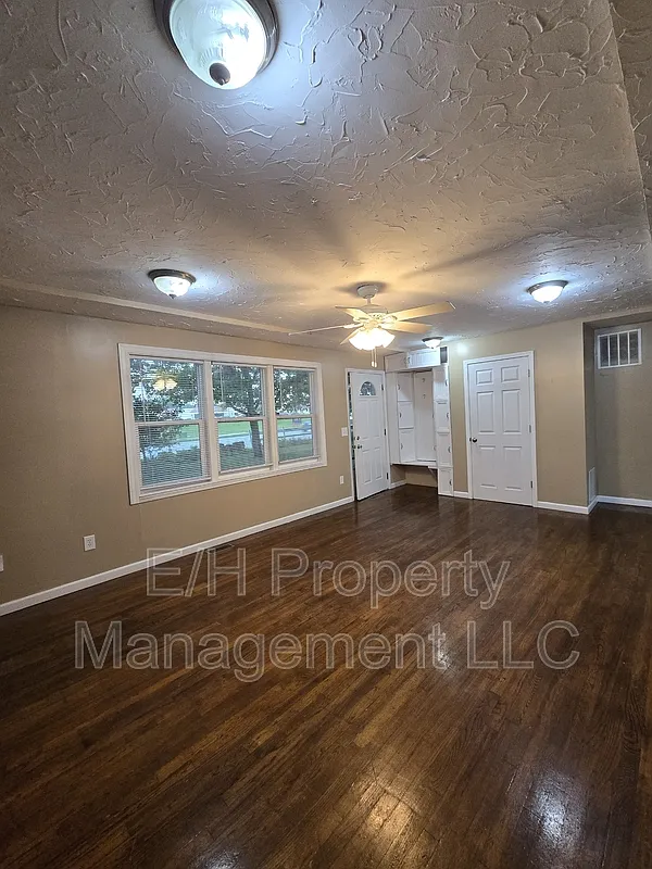 2 bed, 2.0 bath, 1070 sqft, $1,195 — Photo 4