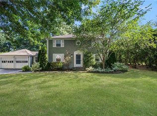 103 Governor Bradford Dr, Barrington, RI 02806