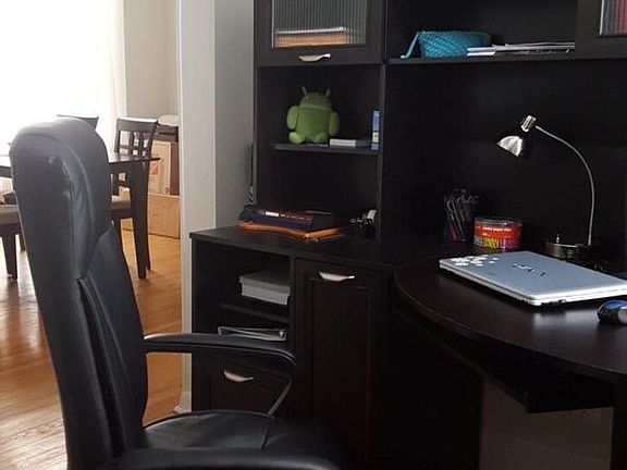 4th image of 1423 W Henderson St #1