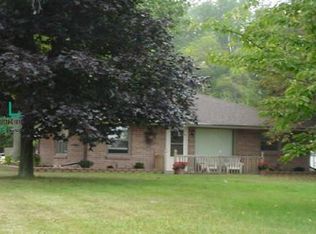 6125 Wild Rose Rd, Fort Gratiot, MI 48059